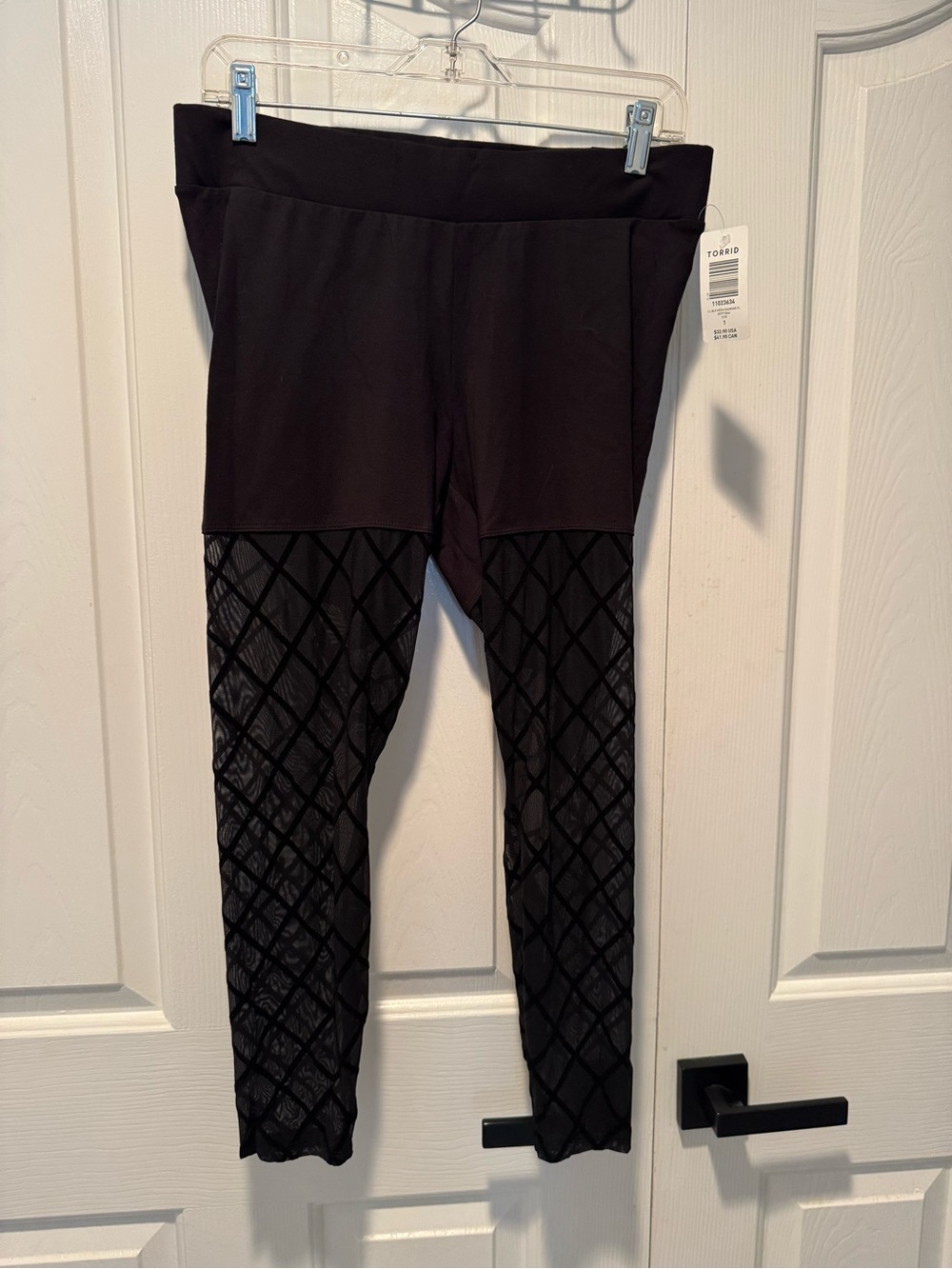 Torrid Women’s Black Mesh Flocked Diamond Leggings - Picture 3 of 6